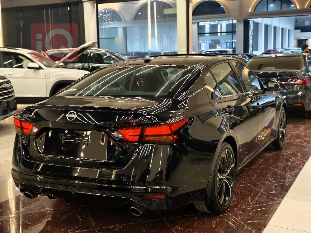 نیسان ئەلتیما